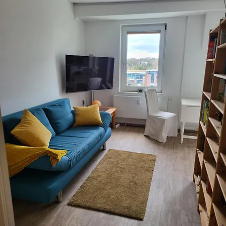 Ferienwohnung Im Dachgeschoss Mit Aufzug Rostock Buitenkant foto