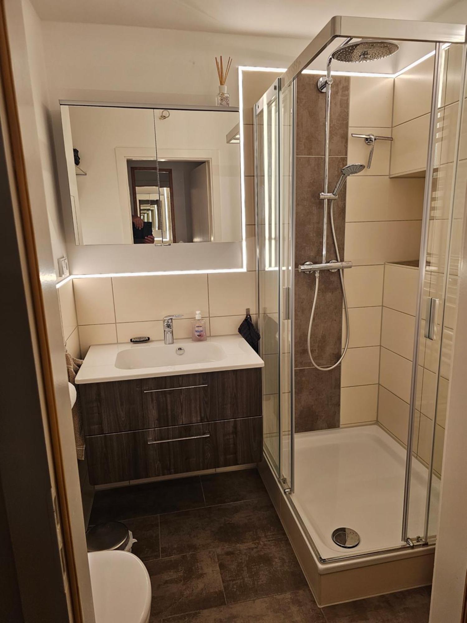 Im Dachgeschoss Mit Aufzug Apartment *